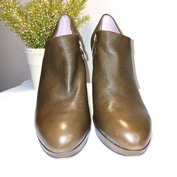 VINCE CAMUTO ELVIN NAPPA OLIVE GREEN LEATHER ANKLE BOOTIE HIGH HEEL SIZE 9.5 - Picture 4 of 7